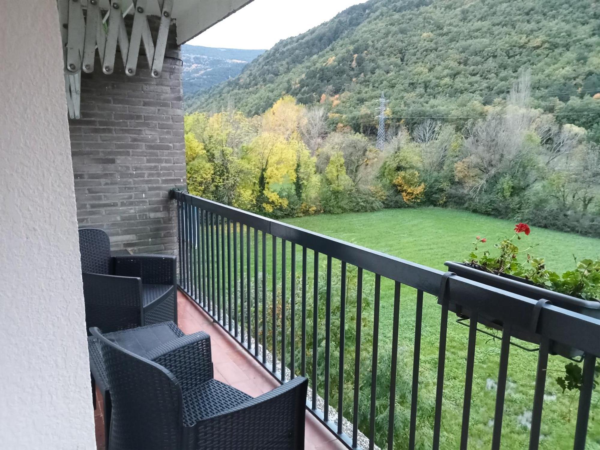 Apartamentos Valle De Tena - Biescas 3000 エクステリア 写真