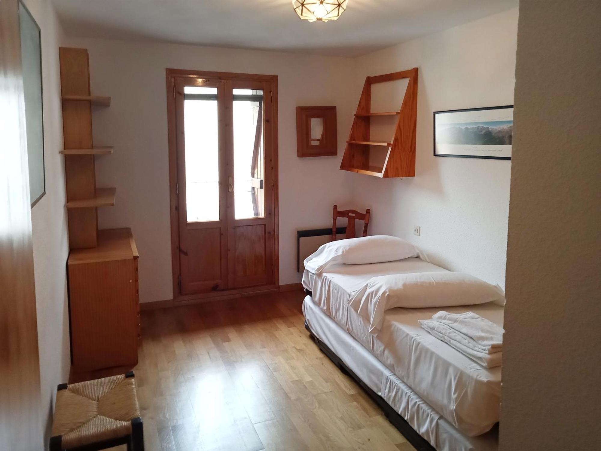 Apartamentos Valle De Tena - Biescas 3000 エクステリア 写真