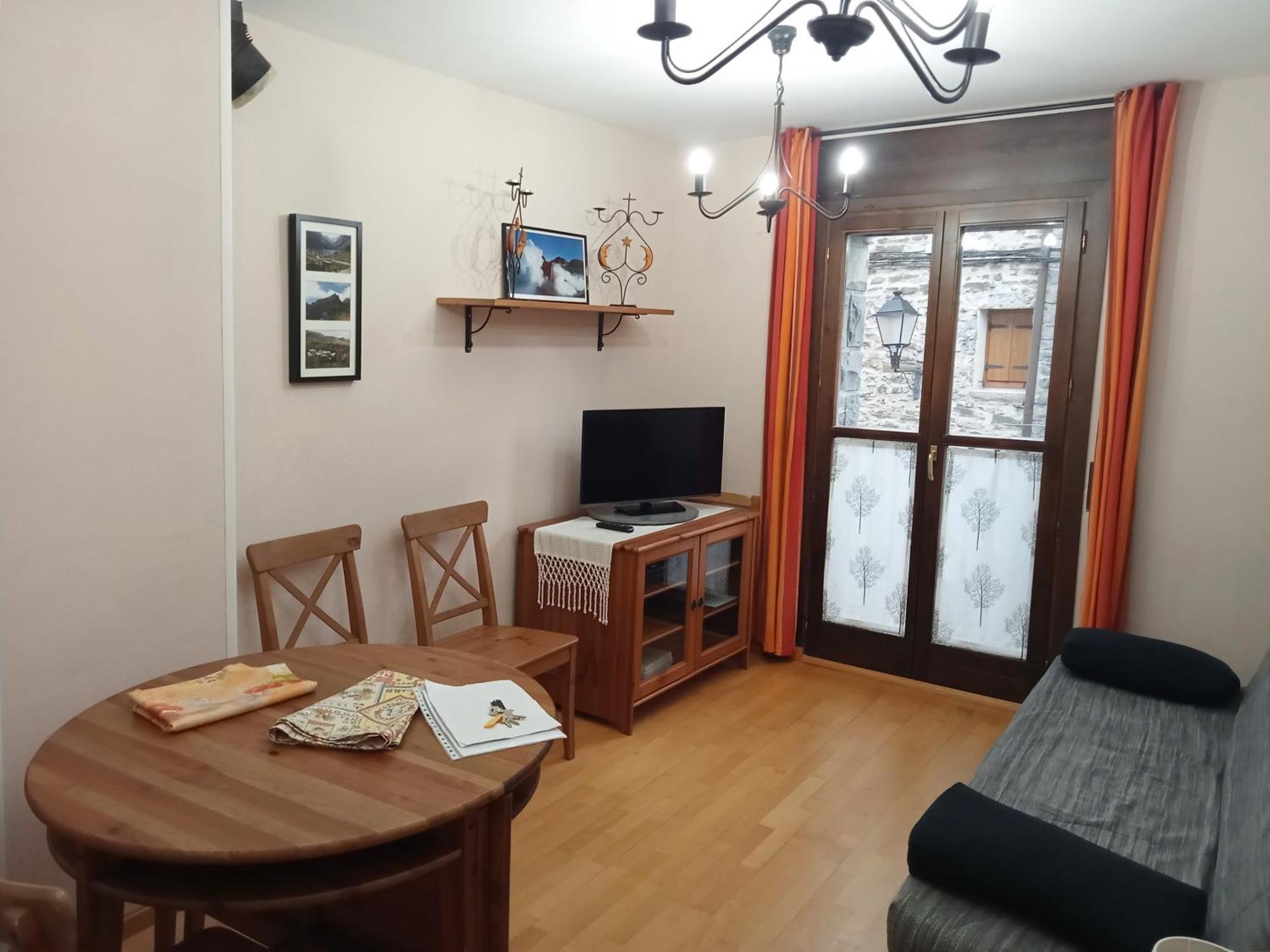 Apartamentos Valle De Tena - Biescas 3000 エクステリア 写真
